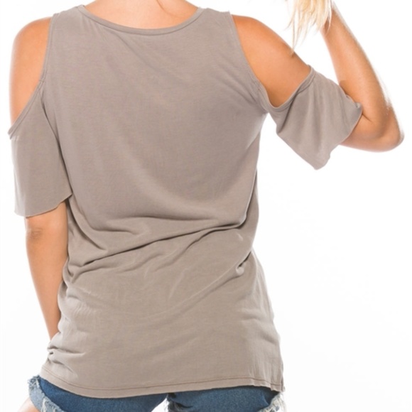COLD SHOULDER DISTRESSED MOCHA TEE - Picture 3 of 6